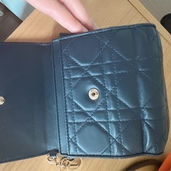 Diorお財布の画像