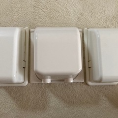 コンセントカバー