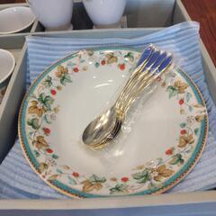 TABLE WARE       FINE CHINA
YAMAKATSU CORPの画像