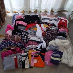 女児新品肌着＆パジャマ＆美品洋服大量size100の画像