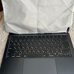 MacBook Air M2 放充電回数7のみ！の画像