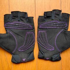 Liv 自転車用グローブ　ほぼ新品！の画像