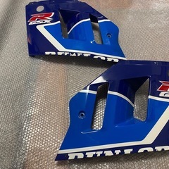 スズキ　GSXR1000サイドカバー