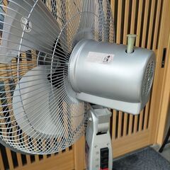 工場扇風機の画像