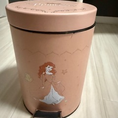 スリーコインズ　ディズニー　ゴミ箱　アリエルの画像