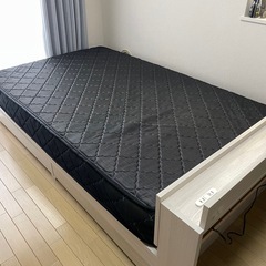 セミダブルベッド