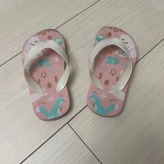 ビーチサンダル　ピンク　14cmくらい