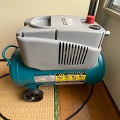 FIRST オイルレスエアーコンプレッサー22L ACP-22olvb