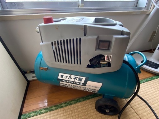 FIRST オイルレスエアーコンプレッサー22L ACP-22olvb