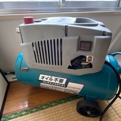 FIRST オイルレスエアーコンプレッサー22L ACP-22olvbの画像