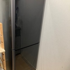 三菱ノンフロン冷凍冷蔵庫　MRーHD26YーB