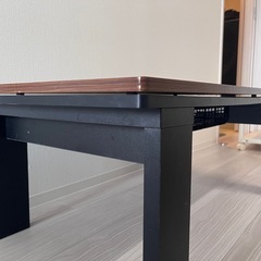 木製ローテーブルの画像