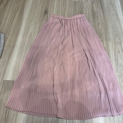 UNIQLOプリーツスカートの画像