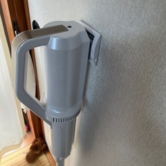 取引中　コードレス掃除機　アイリス　コンパクトの画像