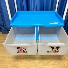 ミッキーマウスのキッズチェストハンガーの画像