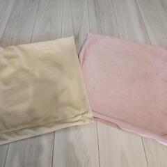 ニトリ　デコホーム　クッションカバー 45×45cm 　ウサギ　ダマスクの画像