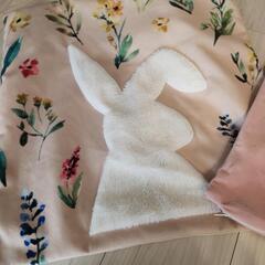 ニトリ　デコホーム　クッションカバー 45×45cm 　ウサギ　ダマスクの画像