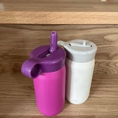 KINTO プレイタンブラー　水筒　ストロー付き　真空断熱　蓋付きの画像