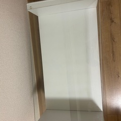 ガラステーブル