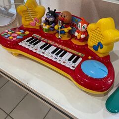 【引取日時限定】　無料　差し上げます　アンパンマン他　おもちゃいろいろの画像