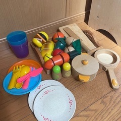 おままごと　キッチン　野菜など小物付きの画像