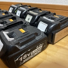 マキタ使用不可バッテリー×8の画像