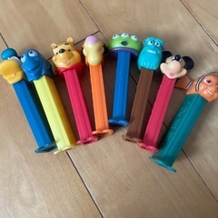 ディズニーペッツディスペンサー 8本セット