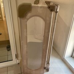 【引取日時限定】　日本育児　ベビーゲート　おくだけとおせんぼ　2個　の画像