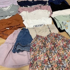 女の子120cm u used 春先から夏物
の画像