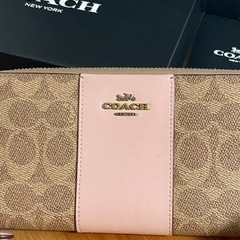 コーチ 長財布 ベージュ ピンク
の画像