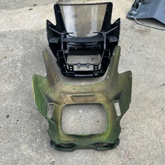 zrx400フロントカウル
の画像