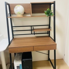 ニトリ購入机、パソコンデスクの画像