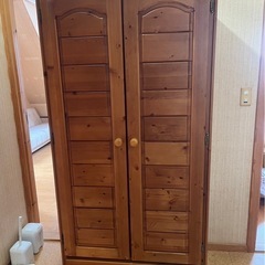 アンティークパイン材キャビネット
