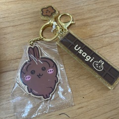 ちいかわ　しまむら　ダイカットポーチ　チャーム　キーホルダー　うさぎの画像