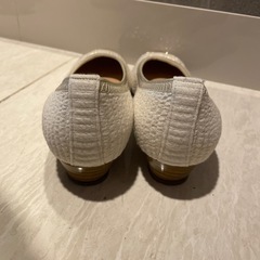 マルイ購入　パンプス　23.5cmの画像