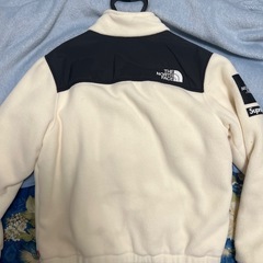 THE NORTH FACE × Supreme フリースジャケットの画像
