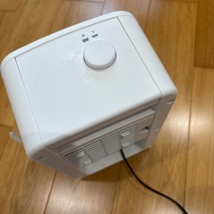 美品！足元用ヒーター
の画像