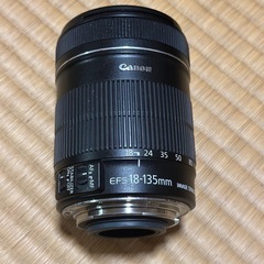 Canon EFS 18-135mm レンズ
