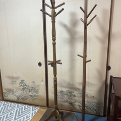 木製ポールハンガー