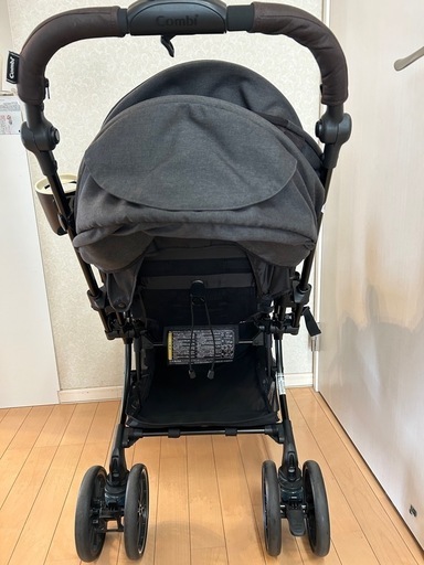 コンビベビーカー　スゴカルswitch plus