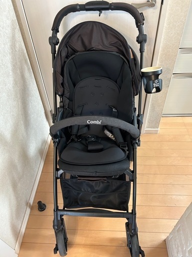 コンビベビーカー　スゴカルswitch plus