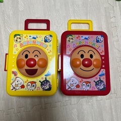 キャリーバッグアンパンマンの画像