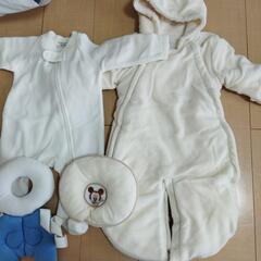 アウター2着　転倒防止クッション　ミッキー枕