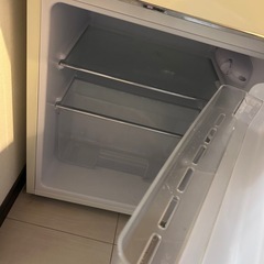 冷蔵庫 81L一人暮らし 小型の画像