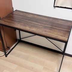 (引取り予定者様決まりました)美品!!パソコンデスク