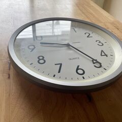 🉐掛け時計❗️QUARTZ❗️の画像