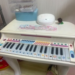 おもちゃピアノ
