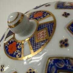 有田焼錦松梅西峰作　蓋付き鉢の画像