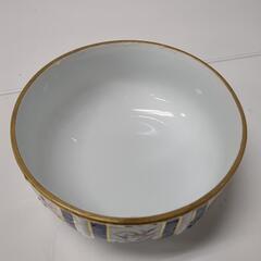 有田焼錦松梅西峰作　蓋付き鉢の画像