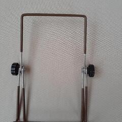 ブック(兼スマホ)スタンドの画像